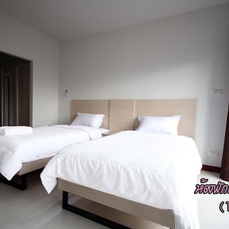 Ruean Kaew Place Aparthotel Nakhonratchasima Екстериор снимка