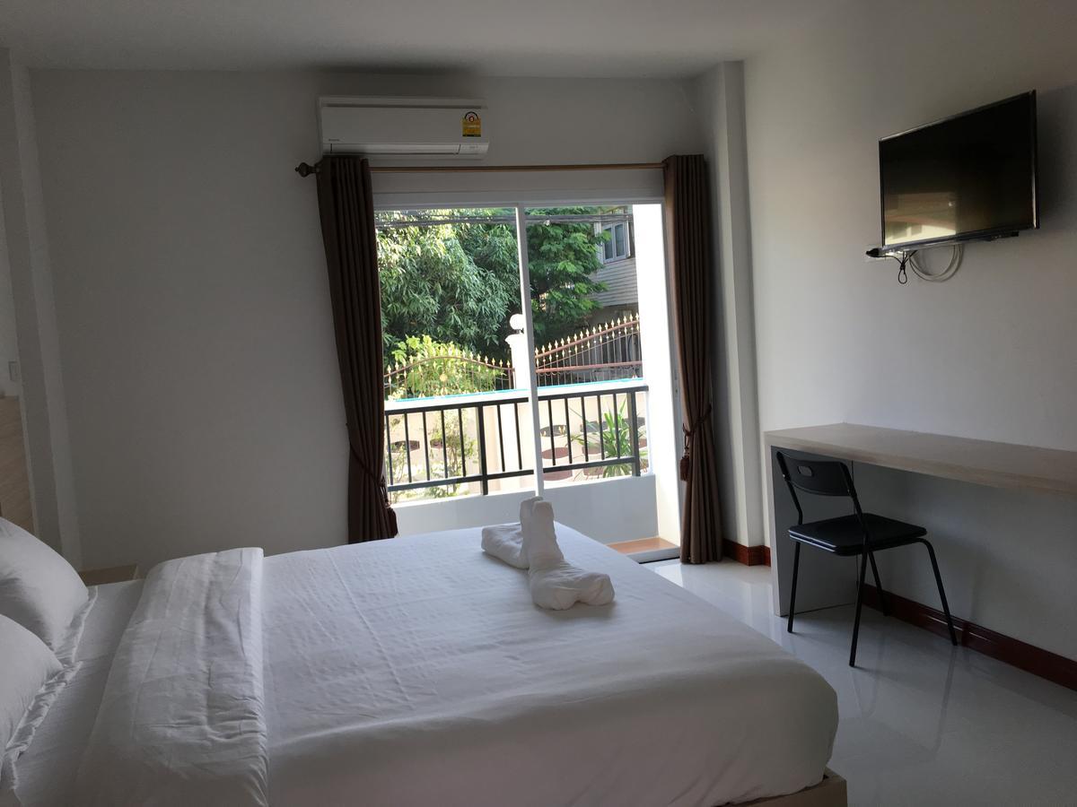 Ruean Kaew Place Aparthotel Nakhonratchasima Екстериор снимка