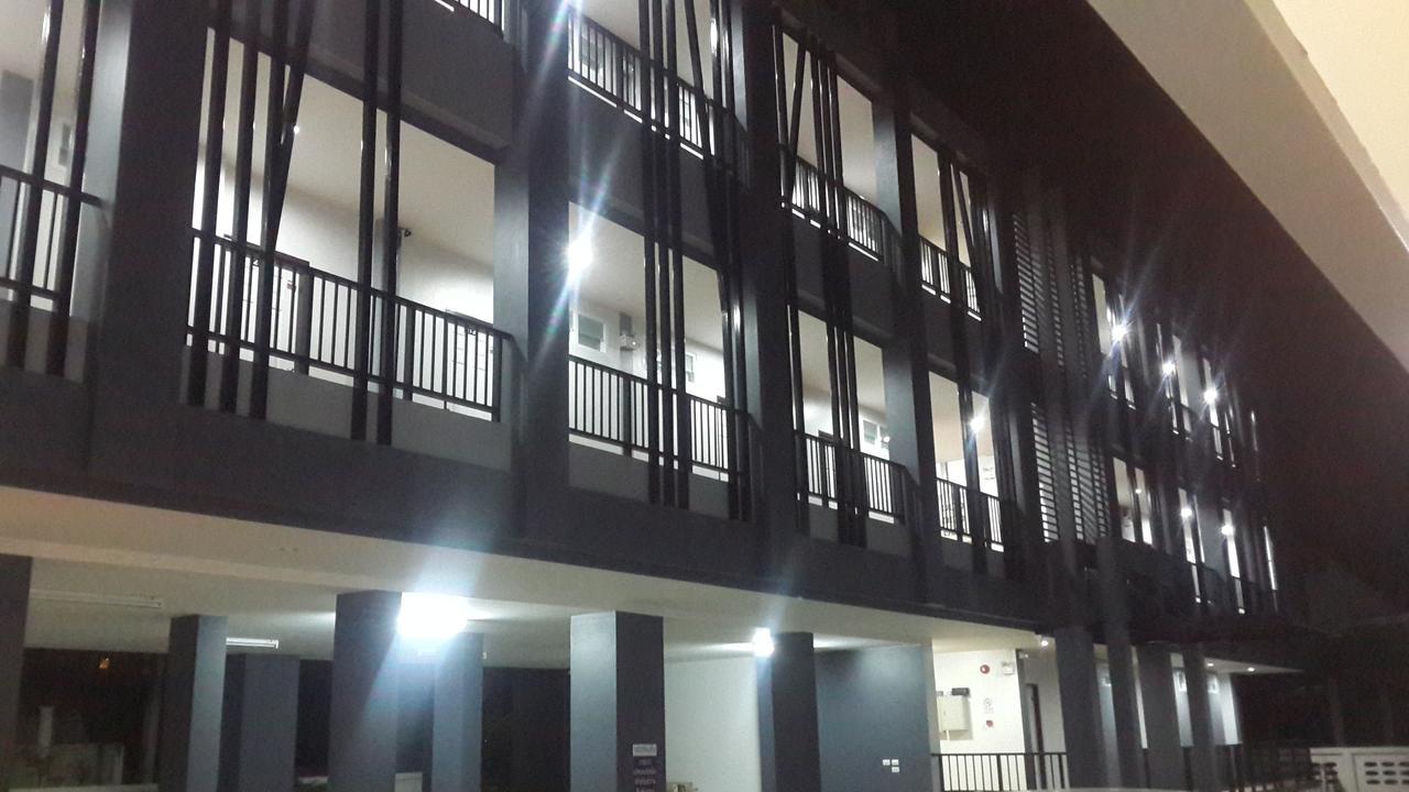 Ruean Kaew Place Aparthotel Nakhonratchasima Екстериор снимка