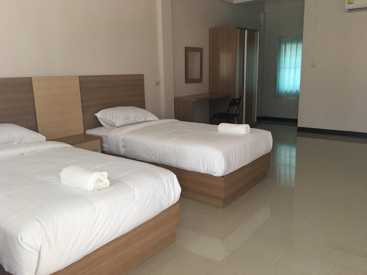 Ruean Kaew Place Aparthotel Nakhonratchasima Екстериор снимка