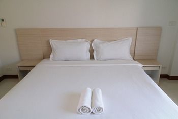 Ruean Kaew Place Aparthotel Nakhonratchasima Екстериор снимка