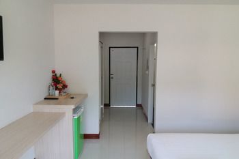 Ruean Kaew Place Aparthotel Nakhonratchasima Екстериор снимка