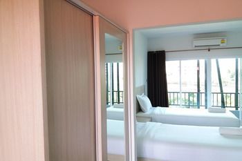 Ruean Kaew Place Aparthotel Nakhonratchasima Екстериор снимка